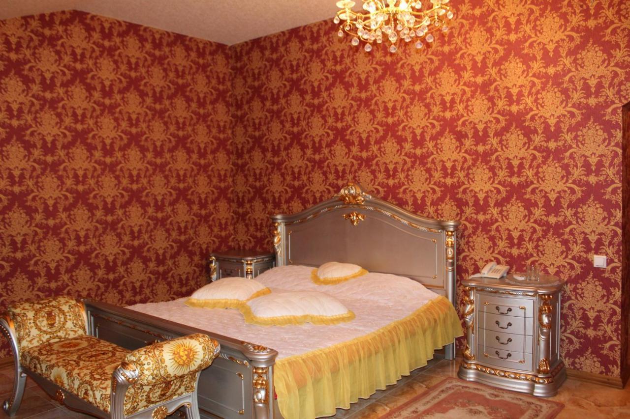 Ceasar Hotel Nikolayev Ngoại thất bức ảnh
