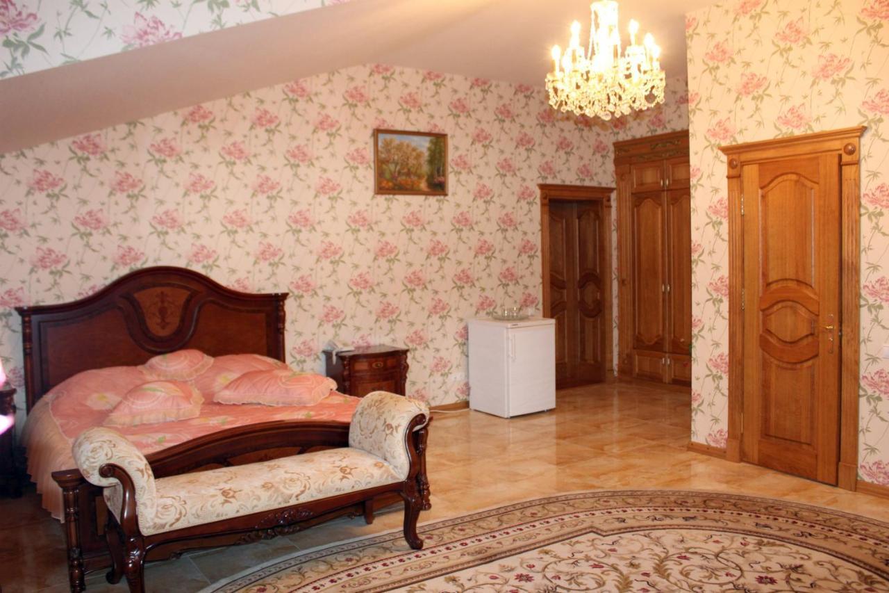 Ceasar Hotel Nikolayev Ngoại thất bức ảnh