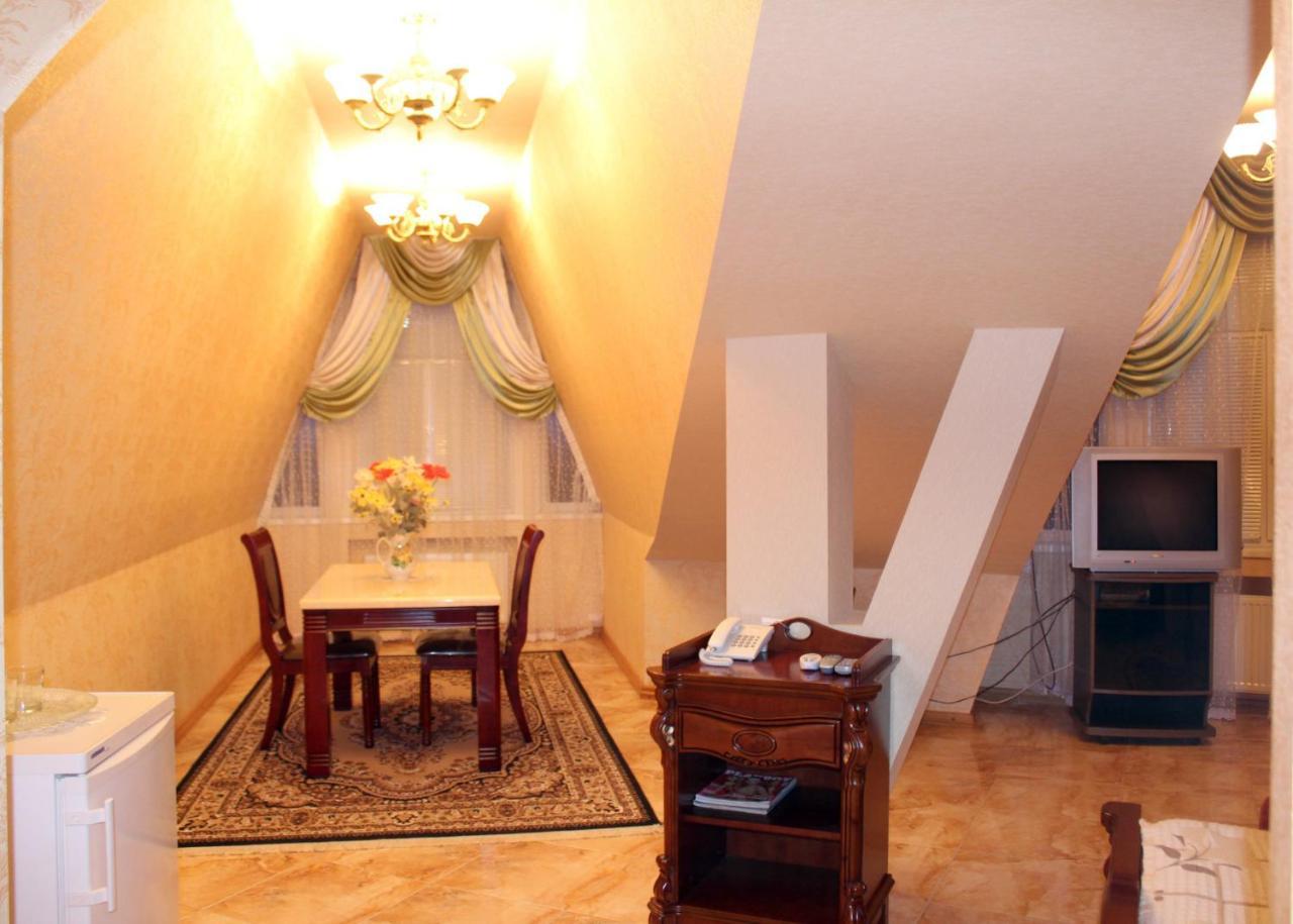 Ceasar Hotel Nikolayev Ngoại thất bức ảnh