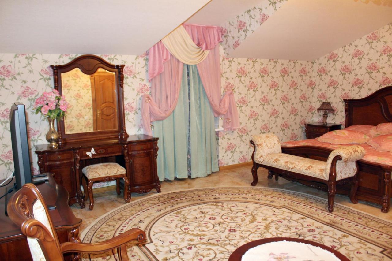 Ceasar Hotel Nikolayev Ngoại thất bức ảnh